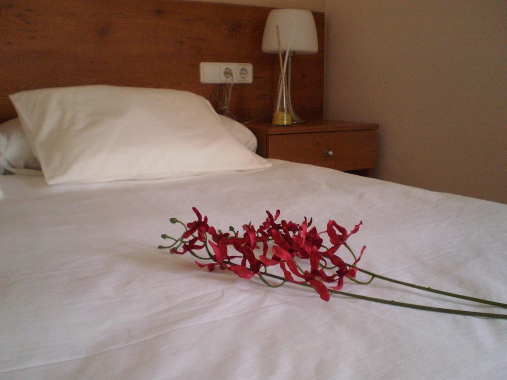 Archs Hotel Rural Lletger Δωμάτιο φωτογραφία
